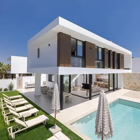 New, 4 Bedroom With Pool, 100 Meters From The * Paralimni