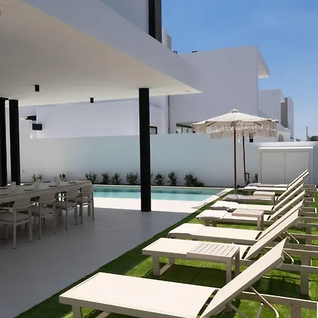 New, 4 Bedroom With Pool, 100 Meters From The Villa *