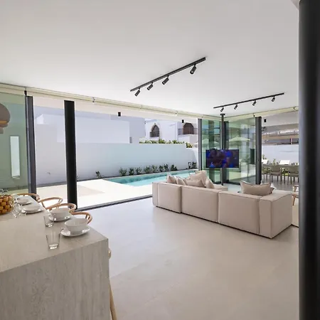 New, 4 Bedroom With Pool, 100 Meters From The *